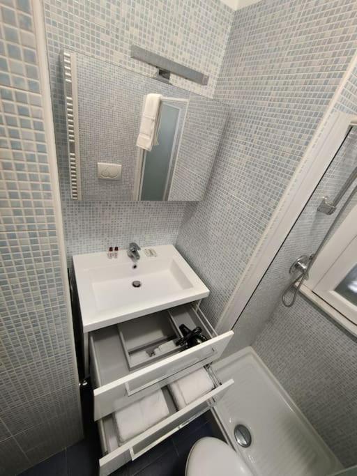 Monolocale New: Torino Centro Apartment Luaran gambar